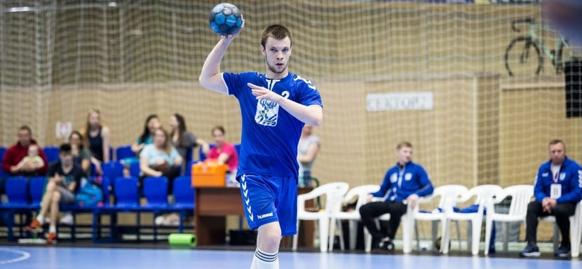 Высшая лига. Владимир Нагорный: "Как игрок и капитан омского "Скифа" очень рад, что к нашему виду спорта появился такой интерес в регионе"