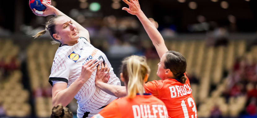 ЧМ-2023. Правая полусредняя женской сборной Германии Фиола Лойхтер признана лучшей молодой гандболисткой топ-турнира в Скандинавии