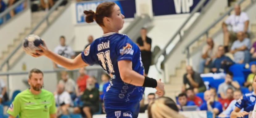 "Слатина" вырвала победу у "Крайовы" в пятничном матче 3-го тура женского чемпионата Румынии