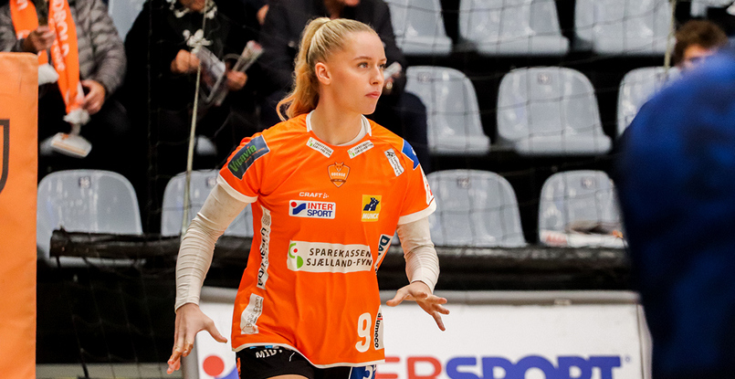 Дания. Левая крайняя Катя Йохансен подписала профессиональный контракт с "Оденсе"