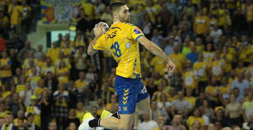 Словенец Блаж Янц: "Я мог попасть в "Барселону" сразу из "Целе". Но и переход в "Виве" оказался хорошим решением" 