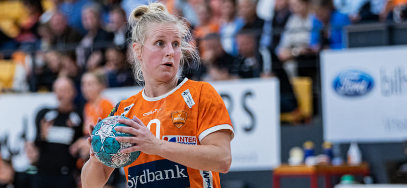 Дания. 33-летняя разыгрывающая "Оденсе" Миа Рей вновь травмировала колено на вчерашней тренировке команды