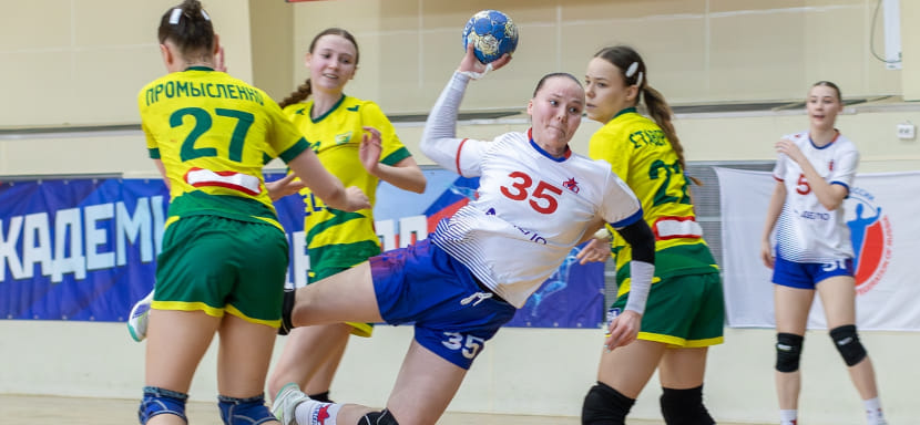 Поражение ЦСКА в Краснодаре, авария "Динамо" в Тольятти и крышесносная "Лада". Молодёжки никак не поделят медали