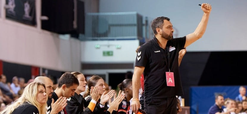 Франция. "Дижон" представил преемника Кристофа Мазеля на посту главного тренера. Это 34-летний Клеман Алькасе