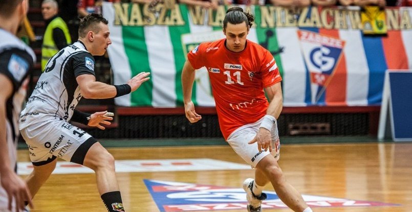 Польша. Голландский полусредний Исо Слюйтерс продлил контракт с "Гурником"