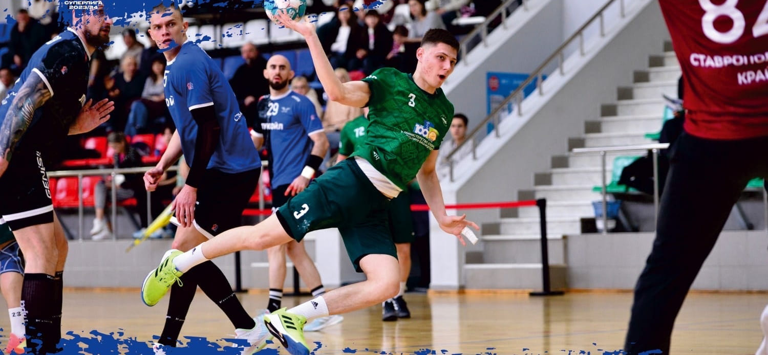 Olimpbet Суперлига. Уфимский "Акбузат" ушёл от поражения на последних секундах домашнего матча с "Виктором" благодаря голу Ивана Мишина