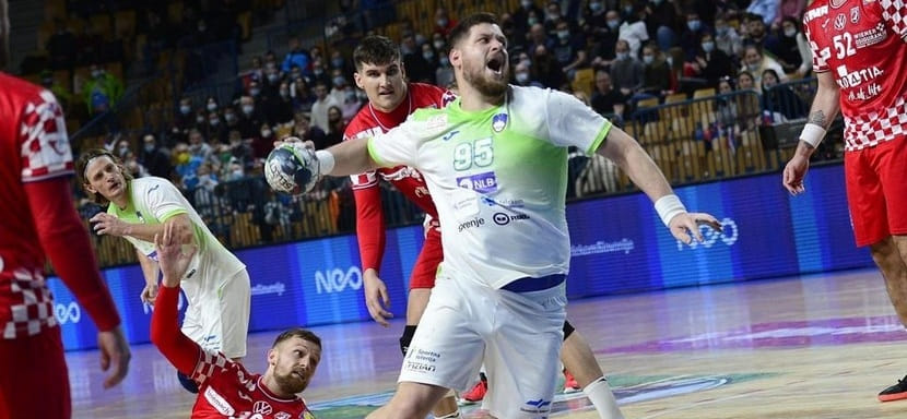 Балканы. "Загреб" подписал линейного "Целе" Матица Сухолежника и вратаря "Куэнки" Анте Грбаваца