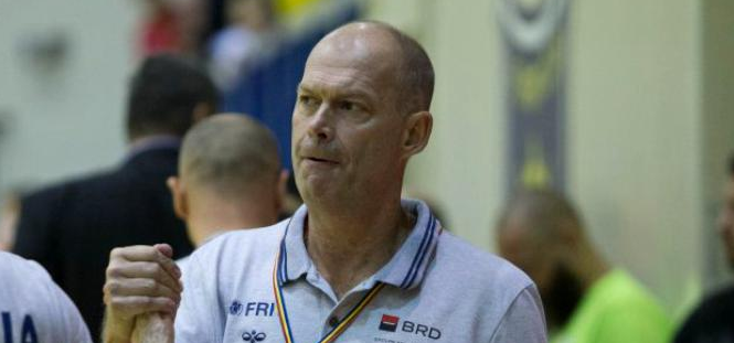 Томас Рюде просит 40 тысяч евро за отзыв иска об увольнении из женской сборной Румынии. Это его зарплата за восемь месяцев