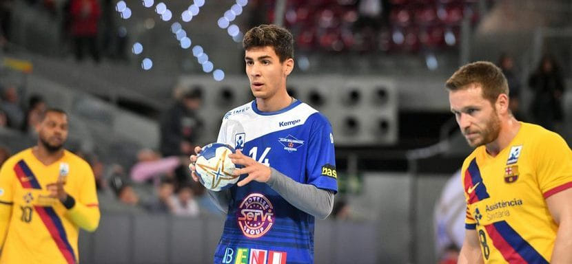 Испания. Левый крайний "Бенидорма" Марио Дорадо продолжит карьеру в "Логроньо"