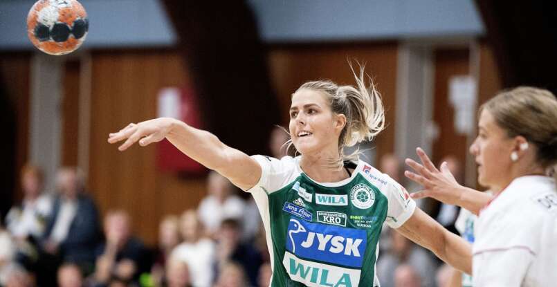 Дания. Полусредняя "Силькеборга" Луизе Эллебек продлила контракт с клубом
