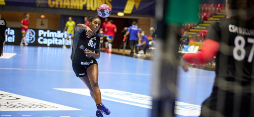 Delo Лига чемпионов. Полусредняя "Бухареста" Александрина Кабраль Барбоса сломала нос и пропустит следующую игру