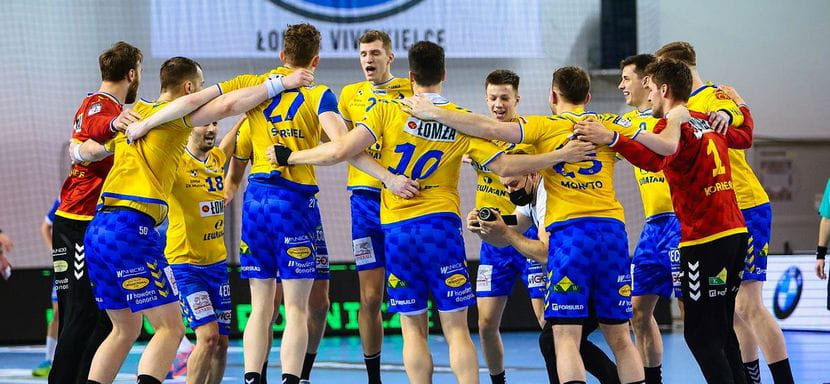 Польша. "Верим, что он достигнет топ-уровня, несмотря на то что не очень молод". Бертус Серваас проанонсировал переход в "Кельце" новичка