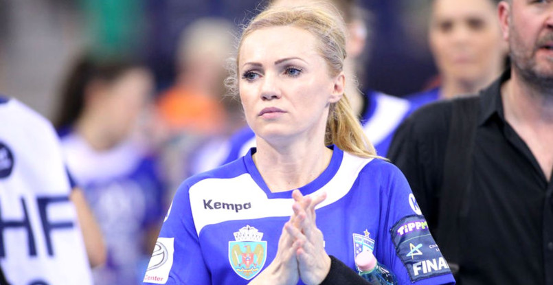 Румыния. 37-летняя левая крайняя "Бухареста" Юлия Куря объявила о завершении карьеры по окончании сезона