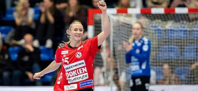 В стартовом матче воскресенья датский "Эсбьерг" не оставил шансов черногорской "Будучности" в Лиге чемпионов