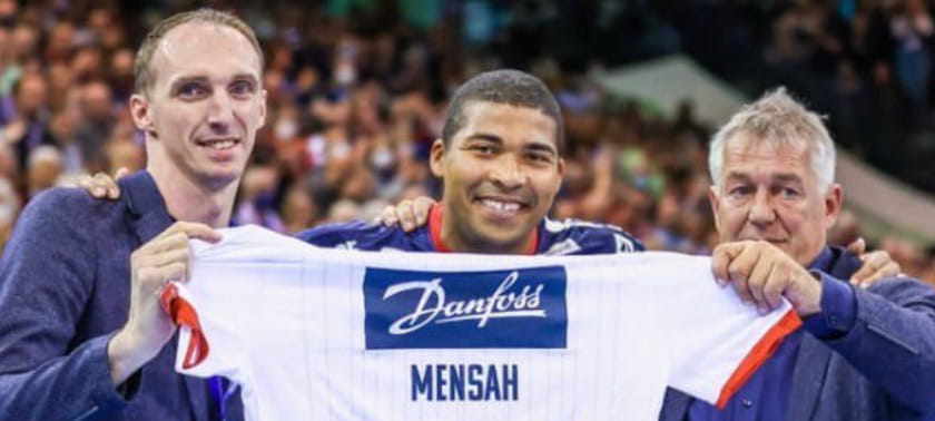 Бундеслига. Датский полусредний "Фленсбурга" Мадс Менса Ларсен продлил контракт с клубом на два года