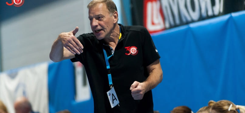 Olimpbet Суперлига. Алексей Алексеев: "Карину Сисенову из-за повреждения пока собираемся использовать только в защите"