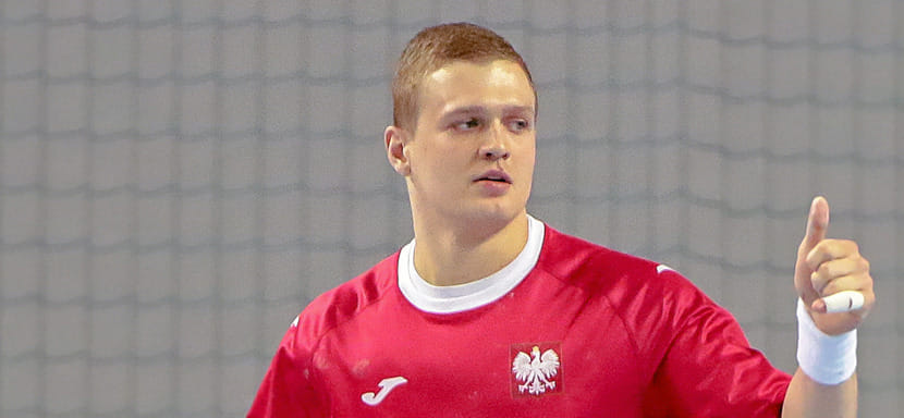 ЧЕ-2022. Линейный сборной Польши Давид Давыдзик — о жеребьевке: "Рассчитываем победить австрийцев и белорусов"