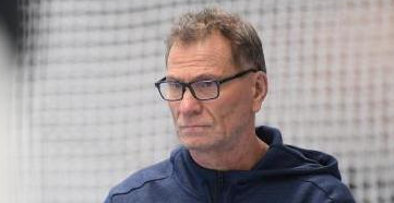 Оливье Крюмбольц: "У нас в стране финал Франция — Россия по-настоящему полюбили. Это прорыв для женского гандбола"