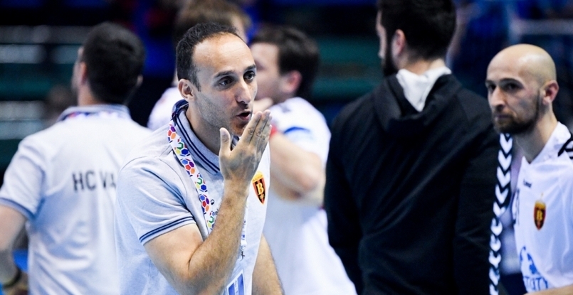 Роберто Гарсия Паррондо: "Я много думал о своем решении, но я должен уйти. Игроки "Вардара" знают, что я имею в виду и что я чувствую"