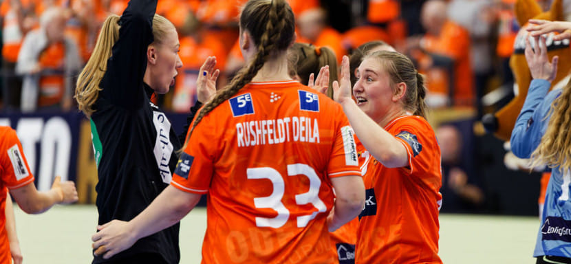 "Эсбьерг" и "Оденсе" одержали крупные победы над "Икастом" и "Копенгагеном" в четвертьфинале Кубка Дании