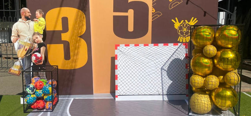 Россия. В ставропольском Парке Победы прошла "Адьос-вечеринка" Константина Игропуло перед отъездом в "Барселону"