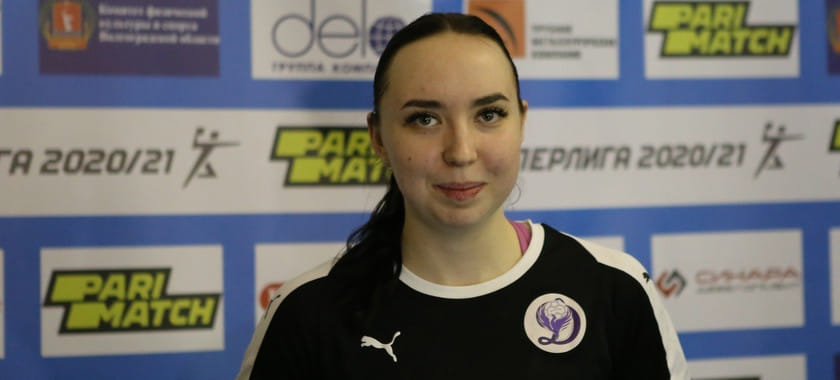 Olimpbet Суперлига. Официально. 21-летняя полусредняя "Динамо-Синары" Элина Сиднина подписала контракт с майкопским АГУ-"Адыиф"