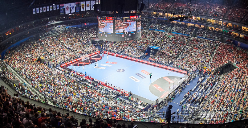 ЧЕ-2020. Матчи чемпионата вживую наблюдали рекордные 500 тысяч болельщиков. Количество просмотров видео составило 12 миллионов