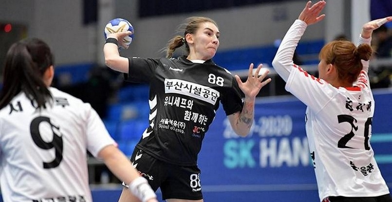 Любовь Аришина: "Мой клуб "Биско" контракт со мной не расторгал. Даже не сократили выплаты по нему, а просто отпустили домой"