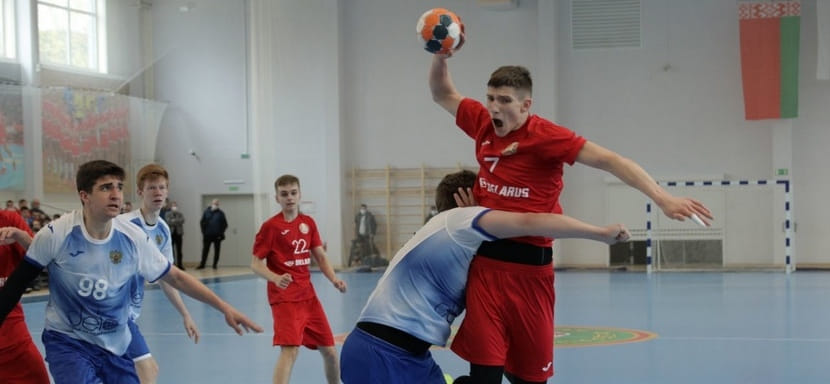 Юношеская сборная Беларуси одержала победу в турнире, посвященном Дню победы. В решающем матче были обыграны россияне