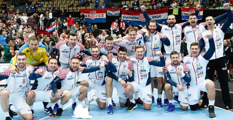 ЧЕ-2020. Лино Червар назвал состав сборной Хорватии на отборочные матчи с сербами