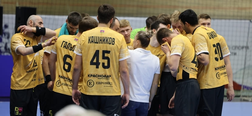 Краснодарский СКИФ добился выездной победы над омским "Скифом" с перевесом в два мяча