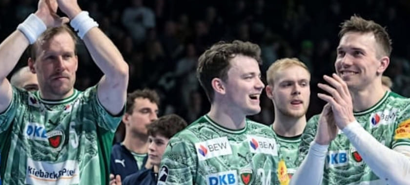 "Киль" проигрывает всем, но не в дерби. И дарит титул "Магдебургу"? А "Гуммерсбах" продлил серию. Главное в Германии