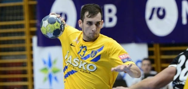 Лига чемпионов. Хорватский полусредний "Целе" Йосип Шарац не сыграет против "ПСЖ" из-за травмы колена — для него сезон завершен