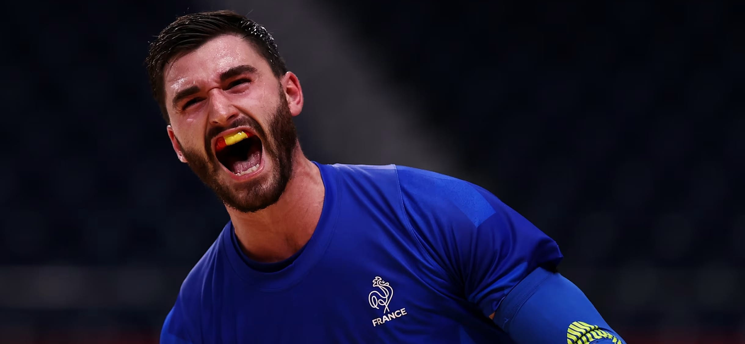 Гандболистки ненавидят капы за нефотогеничность, а гандболисты стесняются играть в "ракушках". 10 мифов о защитной экипировке