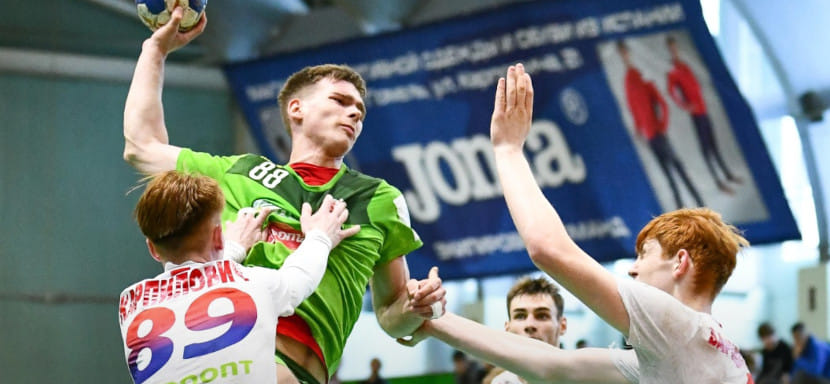 Беларусь. 10 мячей Максима Красовского помогли "Гомелю" обыграть в гостях БГУФК-СКА и сравнять счёт в серии за третье место