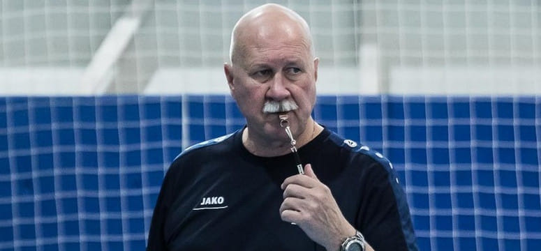 Молодежное первенство. Александр Фролов: "Раньше в июне могли прикидывать планы. Сейчас неясность сохранилась до конца августа"