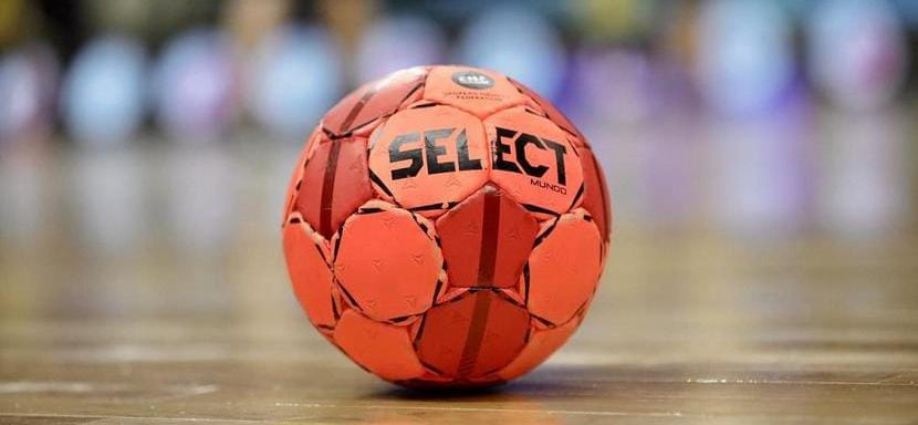 Правый крайний "Южных слонов" из первой лиги Георгий Сагиян дисквалифицирован на месяц за грубый фол