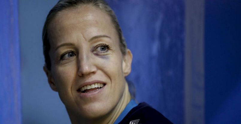 37-летней линейной "Кристиансанда" Хейди Леке предстоит операция после перелома носа на ЧМ-2019