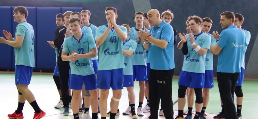 Лидеры молодёжного первенства России среди юношей добились синхронных побед в пятничных матчах