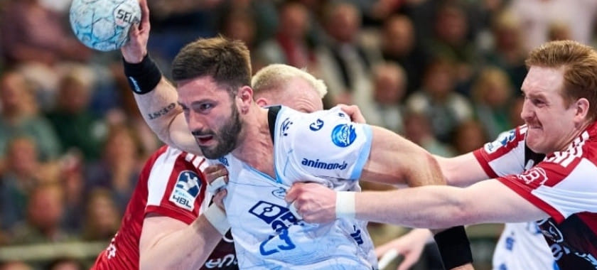 "Магдебург" в гостях разобрался со "Штутгартом", "Ганновер" поделил очки с "Лемго", а "Вецлар" выиграл у "Бергиша" в матчах бунделсиги