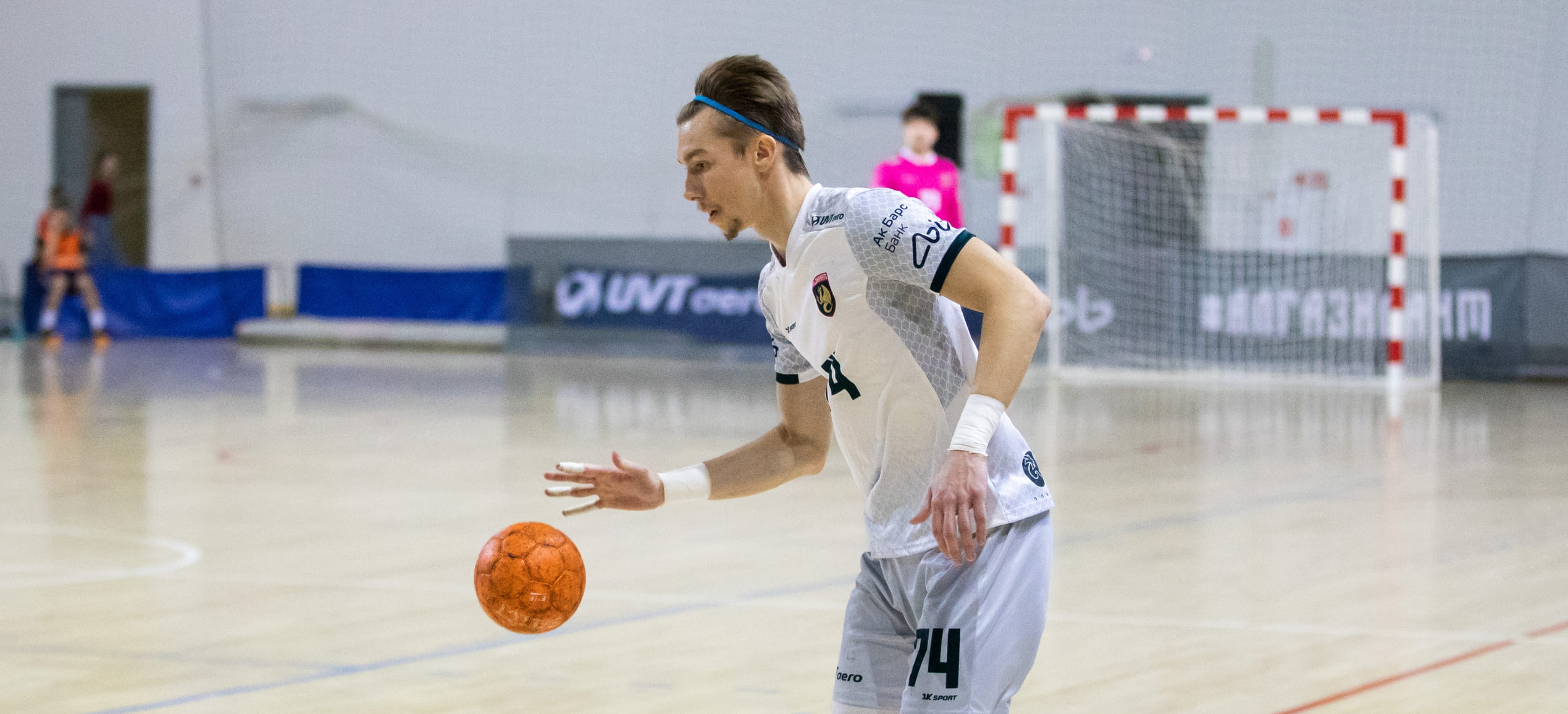 "После побед над "Ростовом" в "вышке" вернулись домой слишком довольными". Степан Ермаков — про "Зилант" и семью