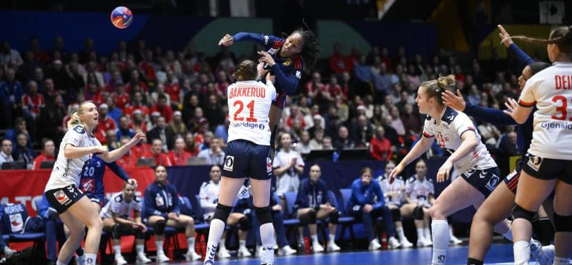 ЧМ-2023. В датском Хернинге в финале турнира во второй раз подряд встретятся сборные Норвегии и Франции. Датчанки и шведки разыграют бронзу