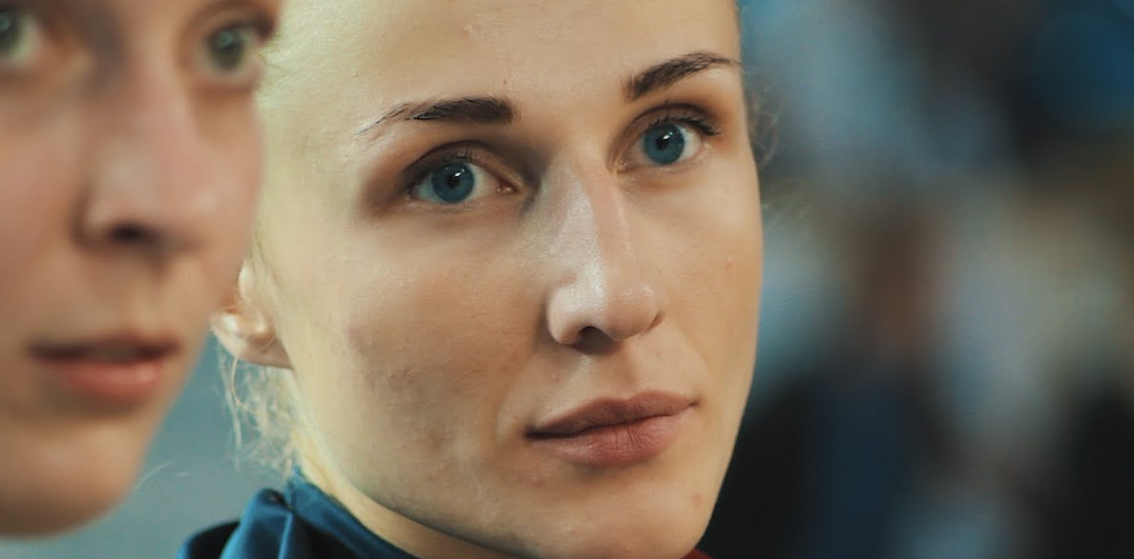 Карина Ежикова: "Хочется домой, но уехать мы не можем — в таком случае вряд ли вернемся"