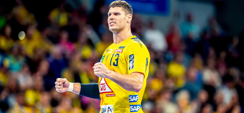 "Гамбург" Валиуллина уступил в гостях "Вецлару", "Райн Лёвен" дома уверенно обыграл "Эрланген" в матчах бундеслиги