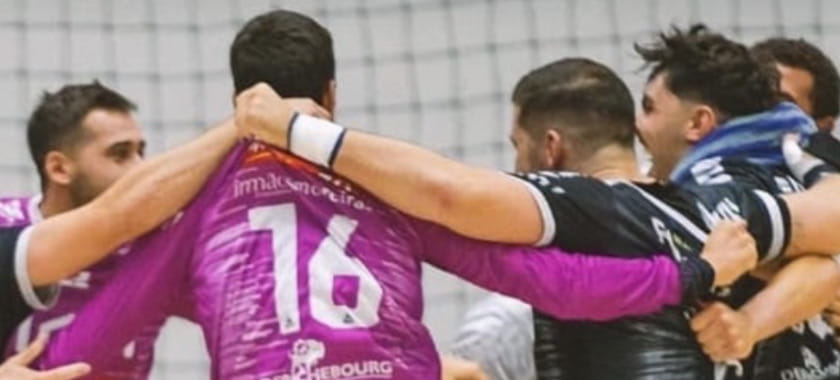 Португалия. "Агуаш Санташ", выбивший из Европейской лиги финский "Кокс", впервые за 9 лет обыграл "Порту". У "драконов" худшая серия с 2018 года