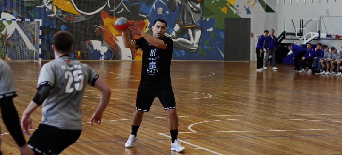 "Отбегал 45 минут — и не умер!" Зампред БФГ Борис Пуховский — про неожиданное возвращение