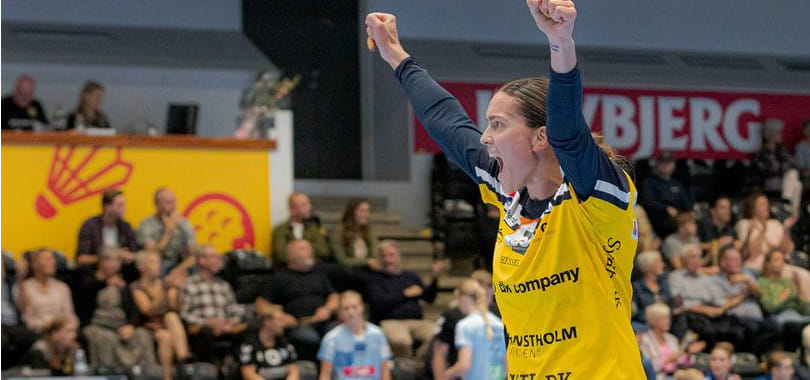 Дания. "Нюкёбинг" уверенно разобрался с "Силькеборгом", "Икаст" разгромил "Орхус" и ещё один результат игрового дня