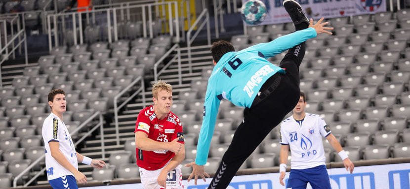 Лига чемпионов. В заключительном матче первого игрового дня в группе "А" "Ольборг" разгромил "Загреб" и возглавил таблицу