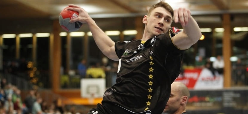 Olimpbet Суперлига. Официально. Левый полусредний сборной России Михаил Виноградов продолжит карьеру в "Зените"