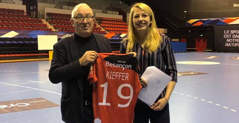 Франция. Полусредняя Илона Киффер подписала профессиональный контракт с "Безансоном"